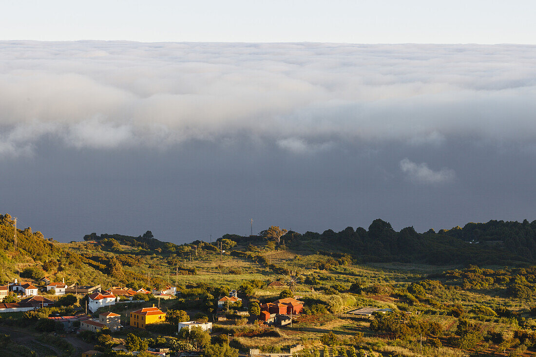 LLano Negro, Dorf mit Windühle, Region Garafia, UNESCO Biosphärenreservat, La Palma, Kanarische Inseln, Spanien, Europa