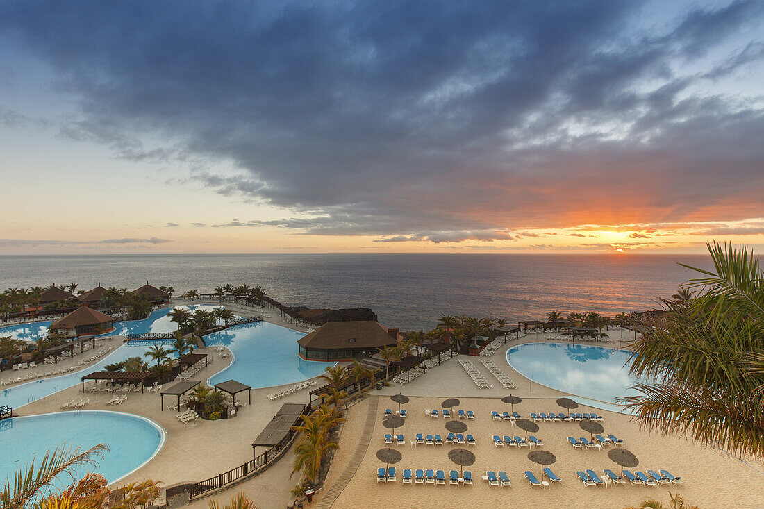 Poollandschaft, Hotel La Palma and Teneguia Princess, Fuencaliente, UNESCO Biosphärenreservat,  La Palma, Kanarische Inseln, Spanien, Europa