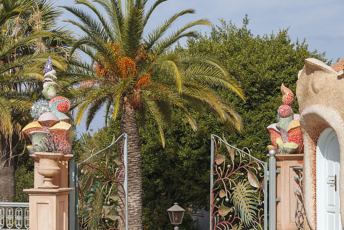 Eingang, El Jardin de las Delicias, Parque Botanico, Stadtpark, gestaltet vom Künstler Luis Morera, Los Llanos de Aridane, UNESCO Biosphärenreservat,  La Palma, Kanarische Inseln, Spanien, Europa