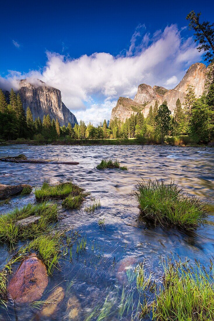 Gates of the Valley, Yosemite National Park, California USA.