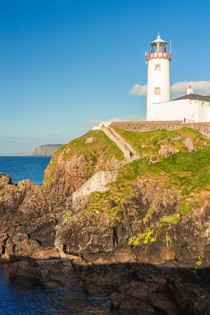 Fanad Head (Fánaid) lighthouse, County Donegal, Ulster region, Ireland, Europe.