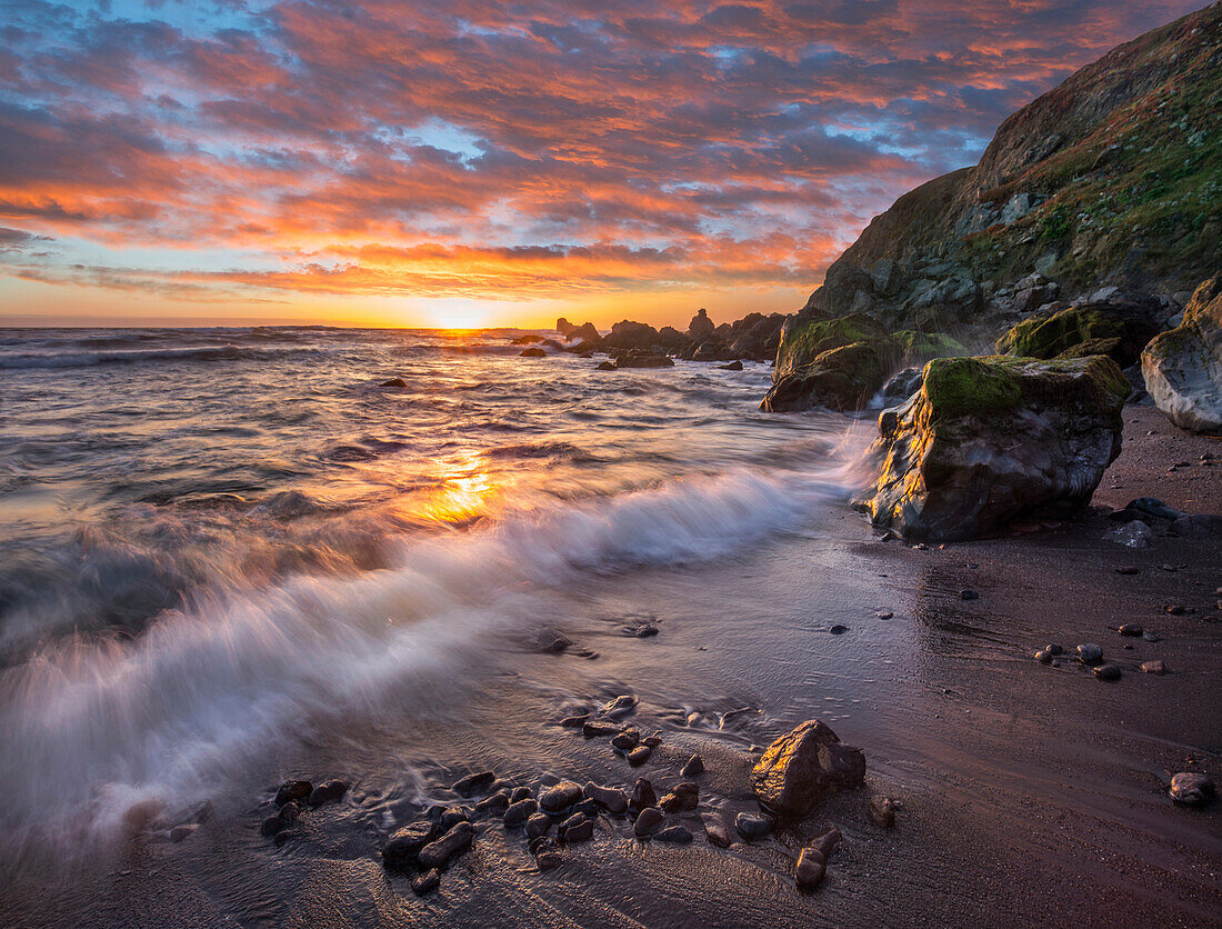 Beach at sunset, Sonoma Coast State Park, Big Sur, California