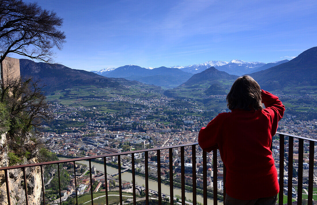 Blick vom Monte Bondone auf Trento, Trentino, Italien