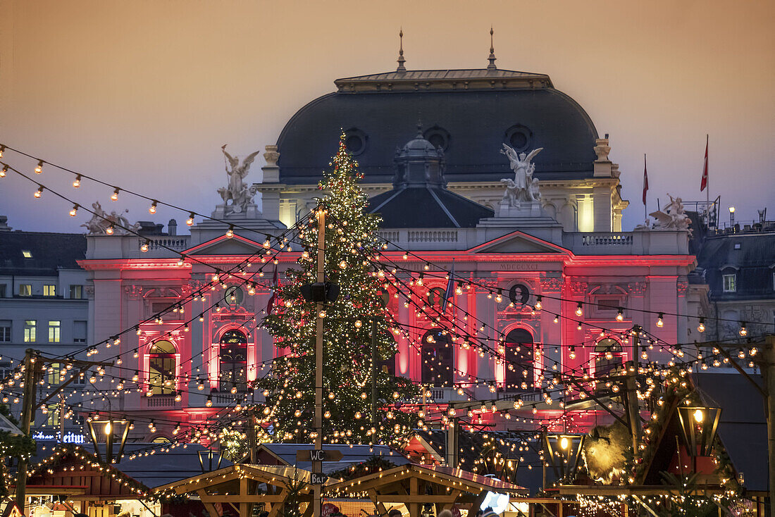 Weihnachtsmarkt,  Sechselaeutenplatz, Opernhaus, Zürich, Schweiz