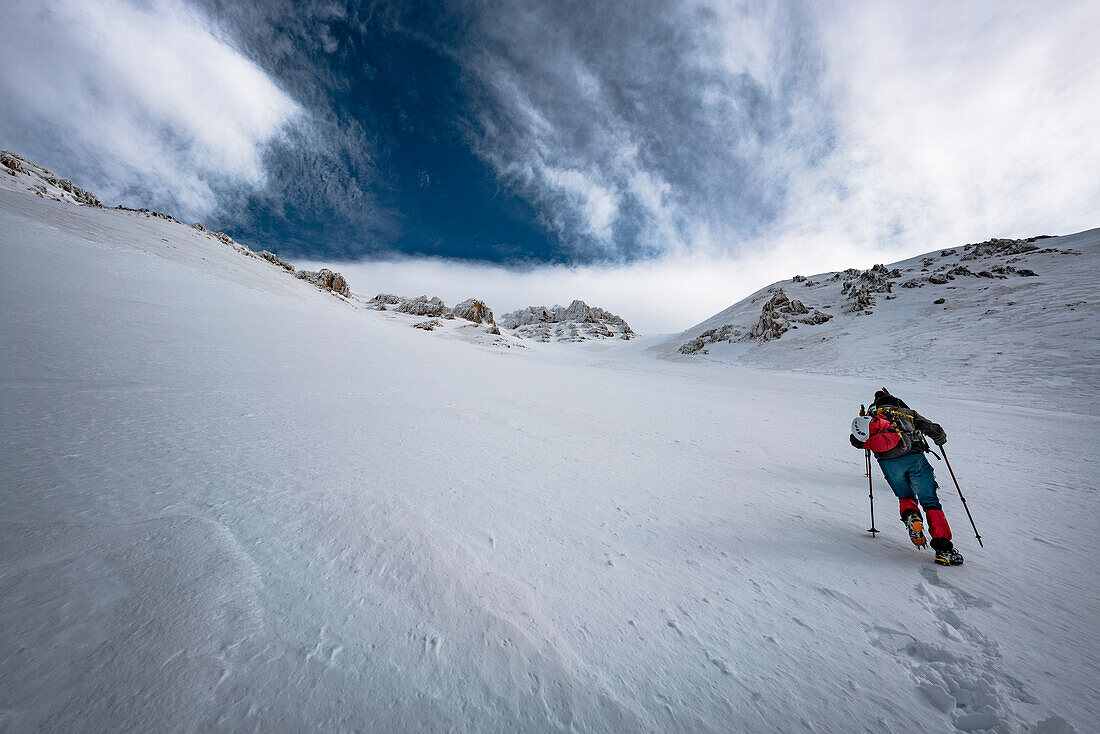 Alpinists toward Monte Amaro in Maiella, L'Aquila province, Abruzzo, Italy, Europe