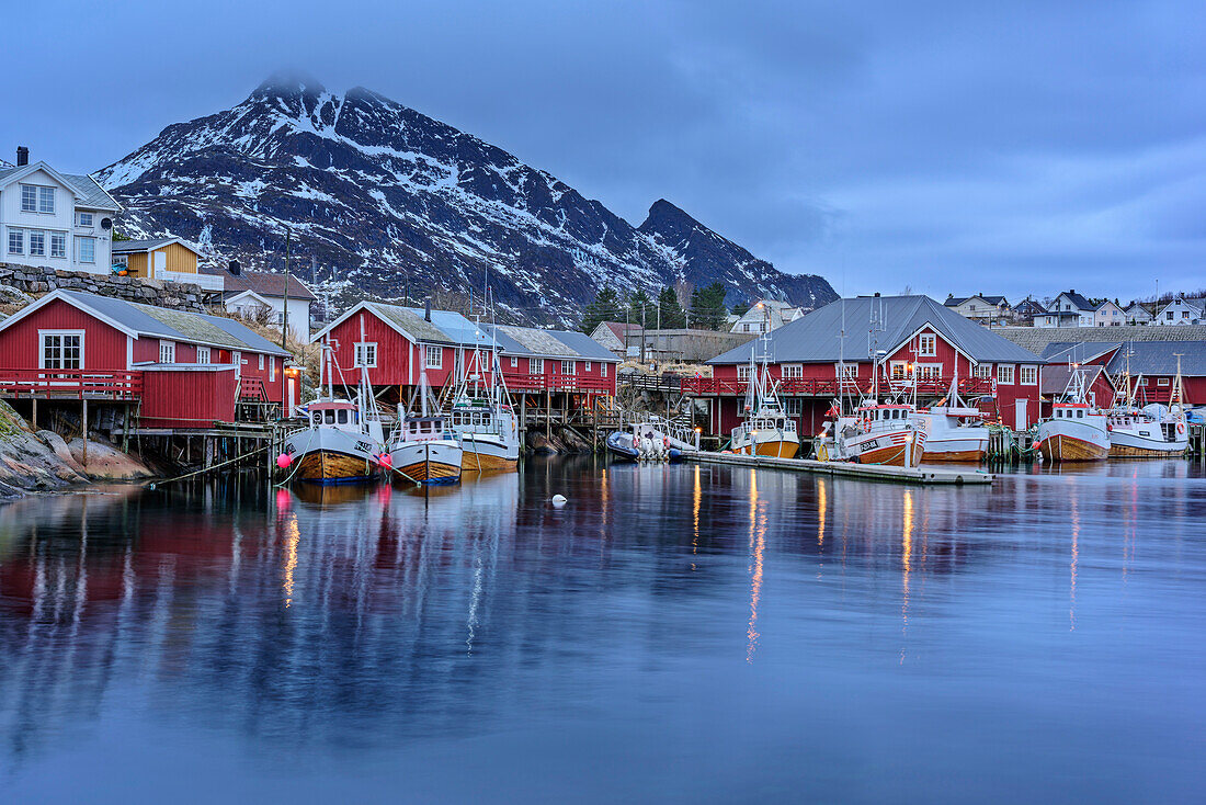 Harbour and fisherman´s cabins in Klingenberg, Lofoten, Nordland, Norway