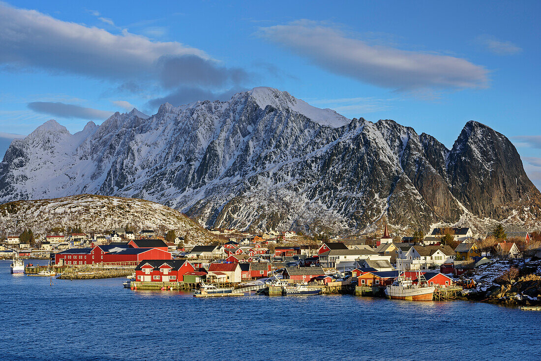 Fisherman´s cabins of Reine with mountains in background, Reine, Lofoten, Nordland, Norway