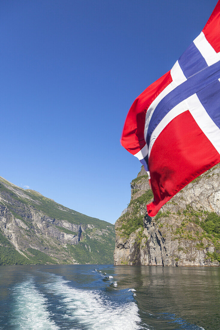 Bootstour auf dem Geirangerfjord, Geiranger, Møre og Romsdal, Fjordnorwegen, Südnorwegen, Norwegen, Skandinavien, Nordeuropa, Europa