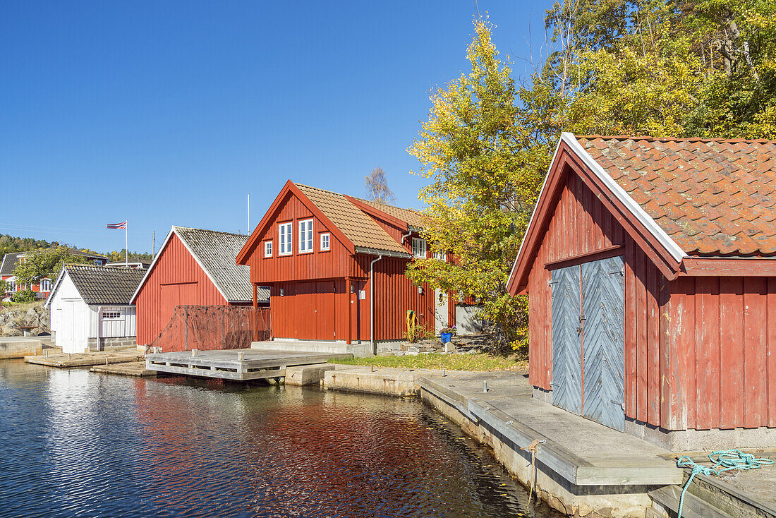 Fishing huts in Krokvåg, near Arendal, Aust-Agder, Sørlandet, Southern Norway, Norway, Scandinavia, Northern Europe, Europe