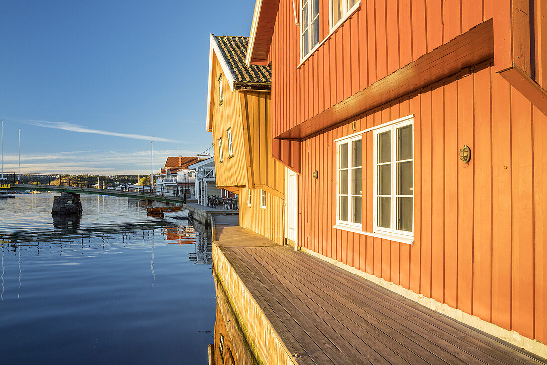 Coloured wodden houses in Kragerø and the skerries around isle Øya, Telemark, Østlandet, Southern Norway, Norway, Scandinavia, Northern Europe, Europe