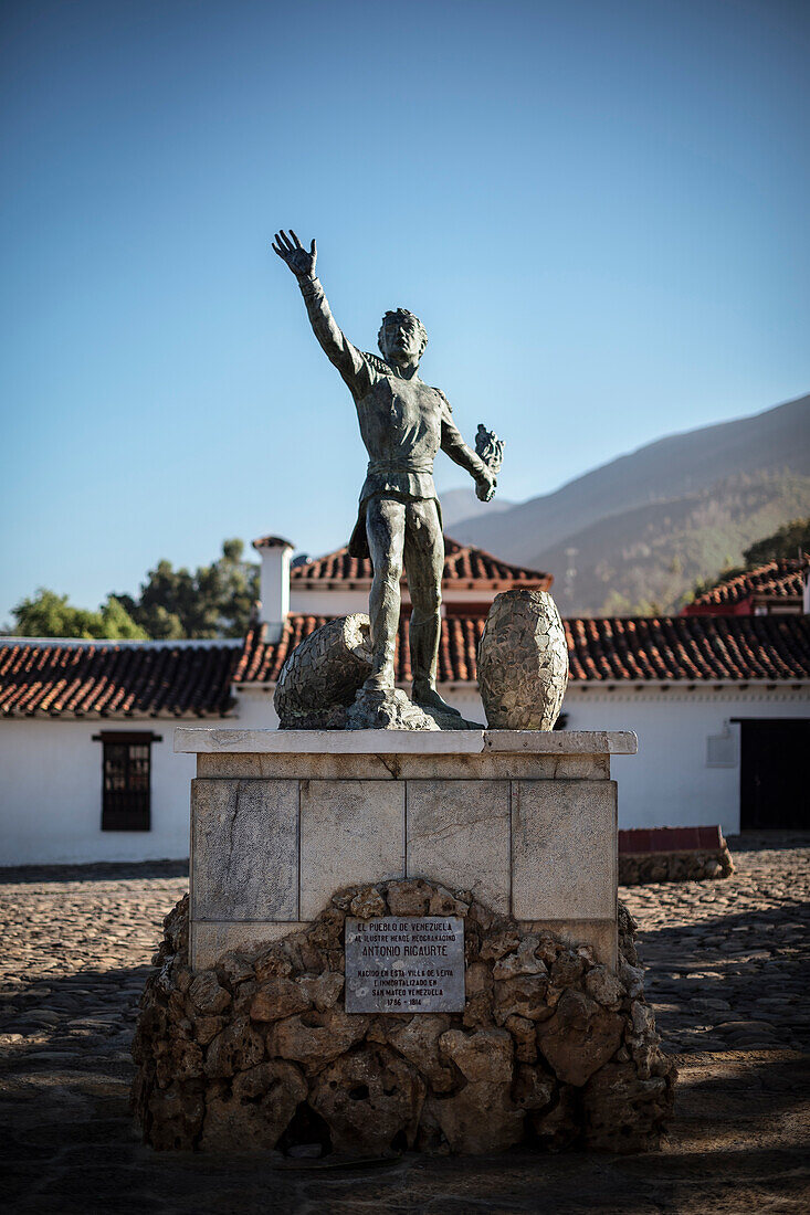 statue of Antonio Ricaurte, view at surrounding Andean peaks, Villa de Leyva, Departamento Boyacá, Colombia, South America