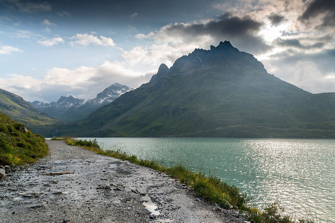 Lake Silvrettasee, footpath, Mt. Lobspitze, cloud, rain, Bludenz, Vorarlberg, Austria, Europe