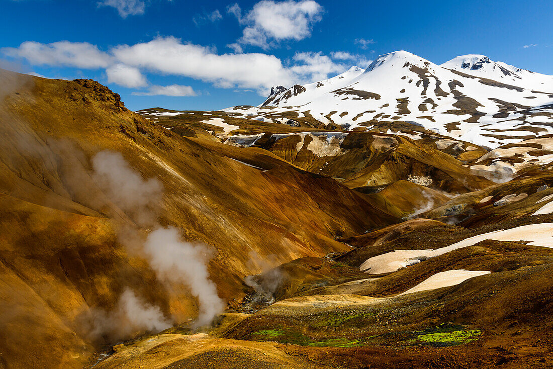 Ein Flussbett der Geothermalregion Kerlingarfjoell im Hochland von Island