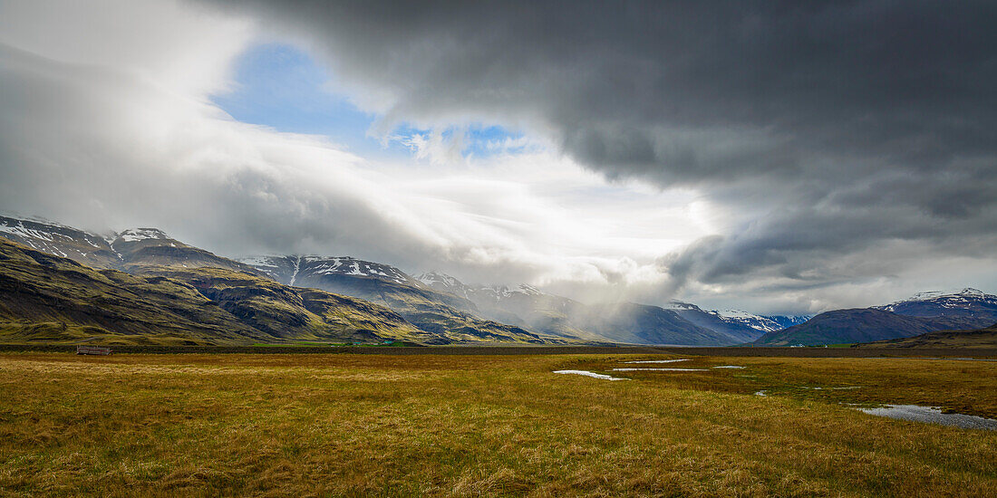 Weite Sumpflandschaft bei Djupivogur, Ostfjorde, Island