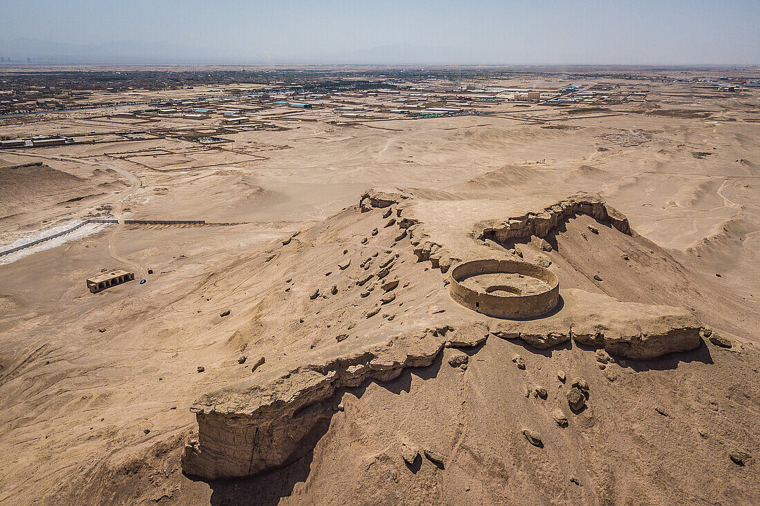 Zoroastrian tower of silence, Yazd, Iran, Asia