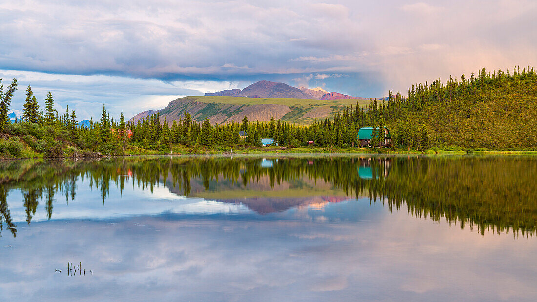 See im Wrangell-St.-Elias-Nationalpark, Alaska, USA