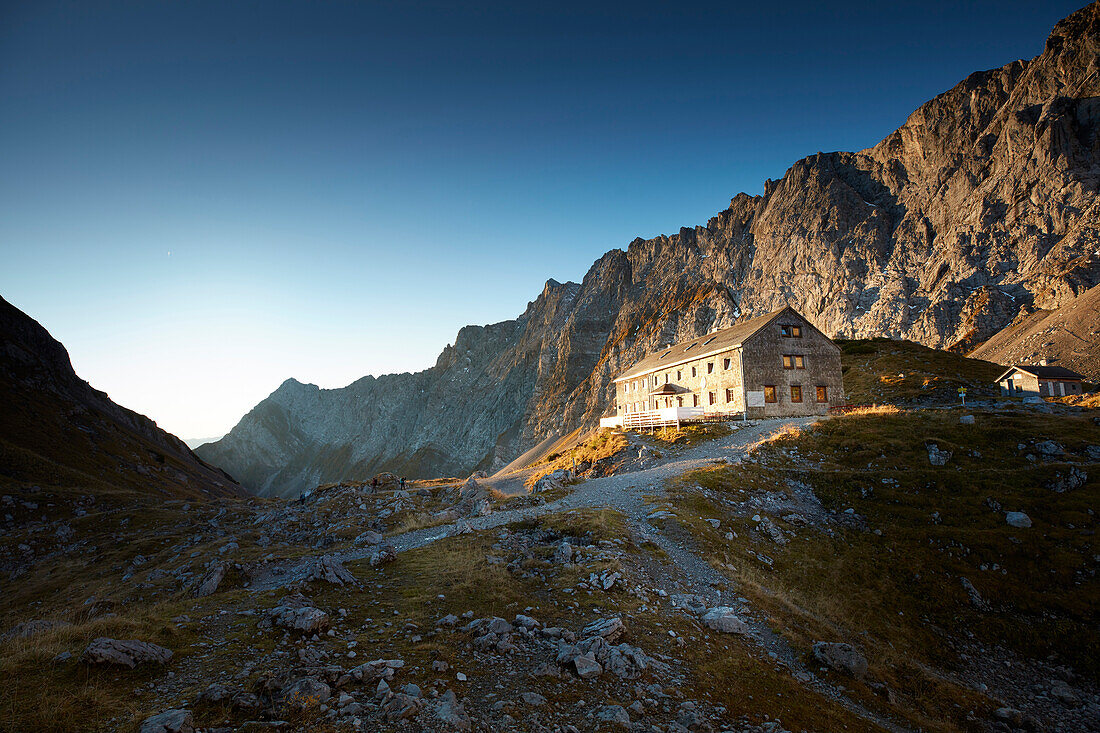 Lamsenjoch alpine hut,  Lamsenjochhuette alpine hut, morning, autumn