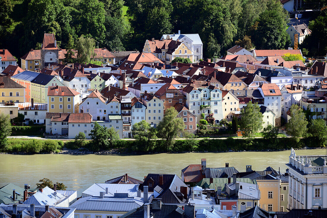 Ansicht von der Veste Oberhaus auf Passau und Inn, Ost-Bayern, Deutschland