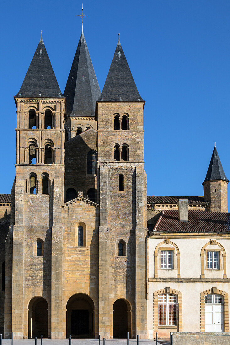 sacre coeur basilica, paray-le-monial (71), france