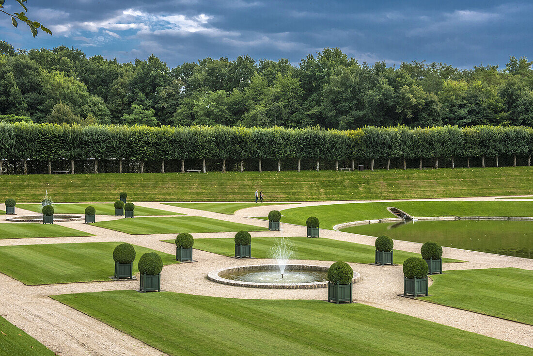 France, Centre-Val de Loire, Indre-et-Loire, the water garden of the Gardens of Villandry; Mandatory credit: Gardens of Villandry