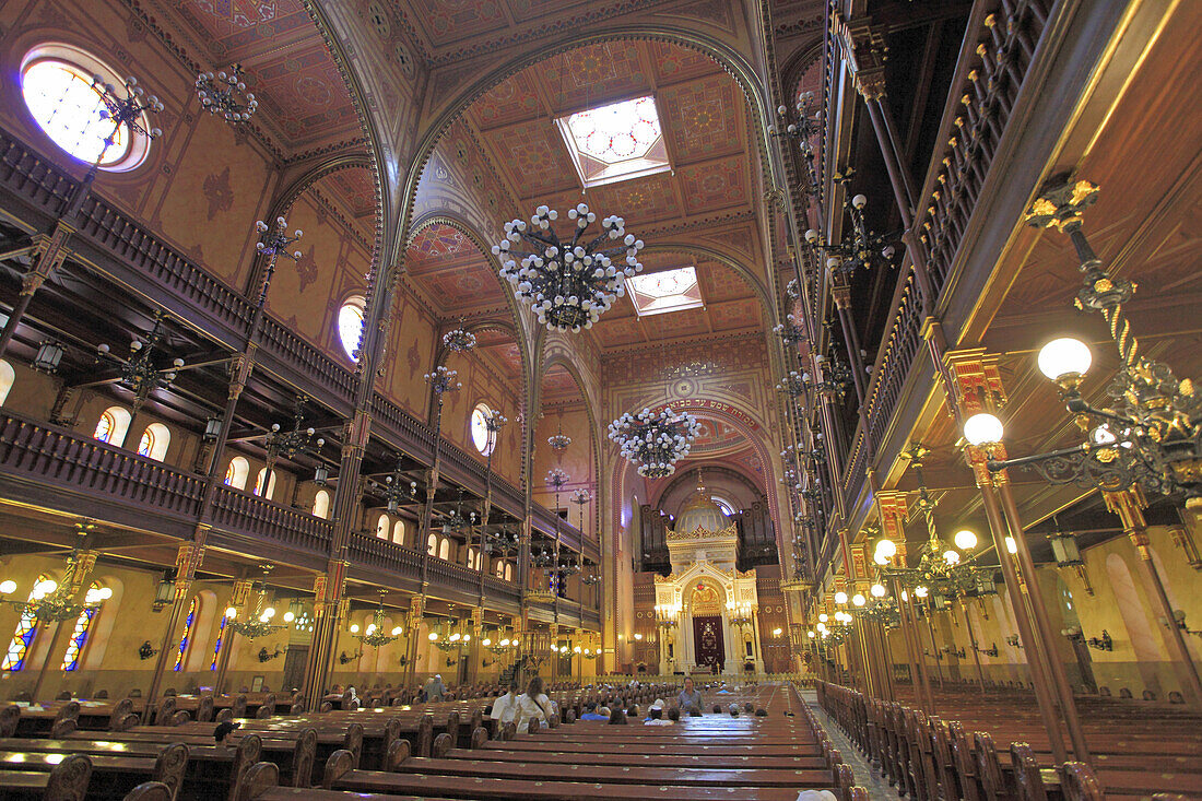 Hungary, Budapest, Great Synagogue, interior
