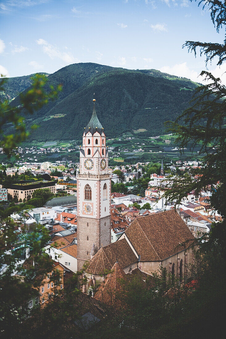 Church  of Meran, E5, Alpenüberquerung, 6th stage, Vent,Niederjochbach, Similaun hut, Schnalstal, Vernagt reservoir, Meran