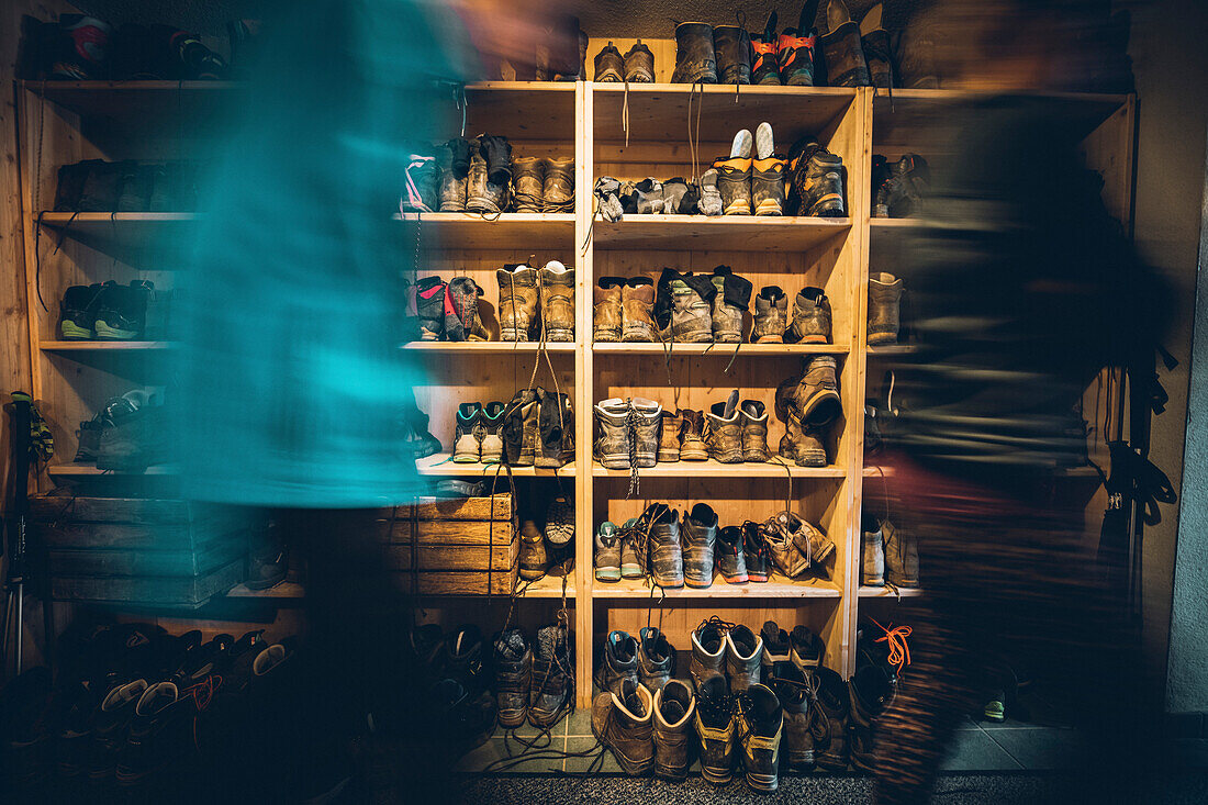 Shoe room in the Braunschweiger Hütte, E5, Alpenüberquerung, 4th stage, Skihütte Zams,Pitztal,Lacheralm, Wenns, Gletscherstube, Zams to  Braunschweiger Hütte, tyrol, austria, Alps