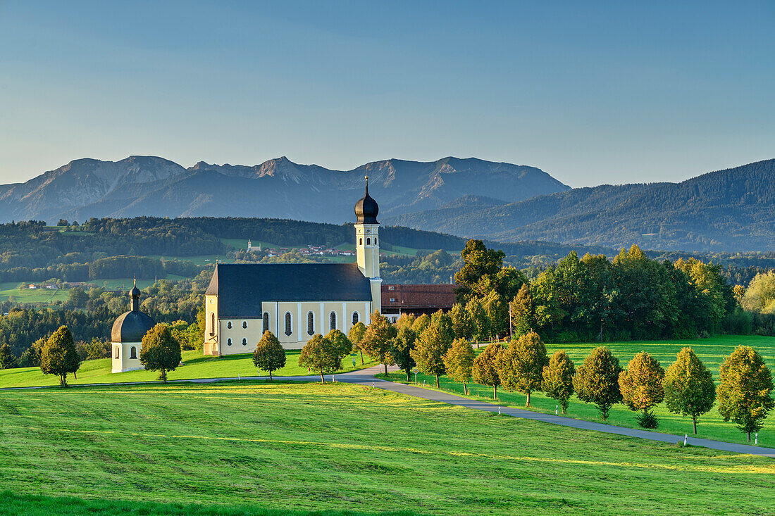 Church of wilparting with mangfall mountains in the background, Wilparting, Sunderland, Upper Bavaria, Bavaria, Germany