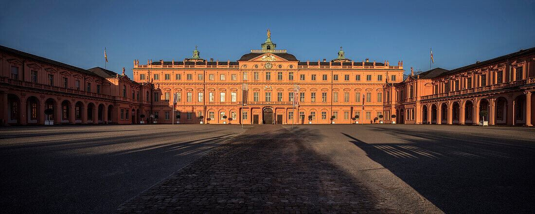 Innenhof Schloss Rastatt, Rastatt, Baden-Württemberg, Deutschland