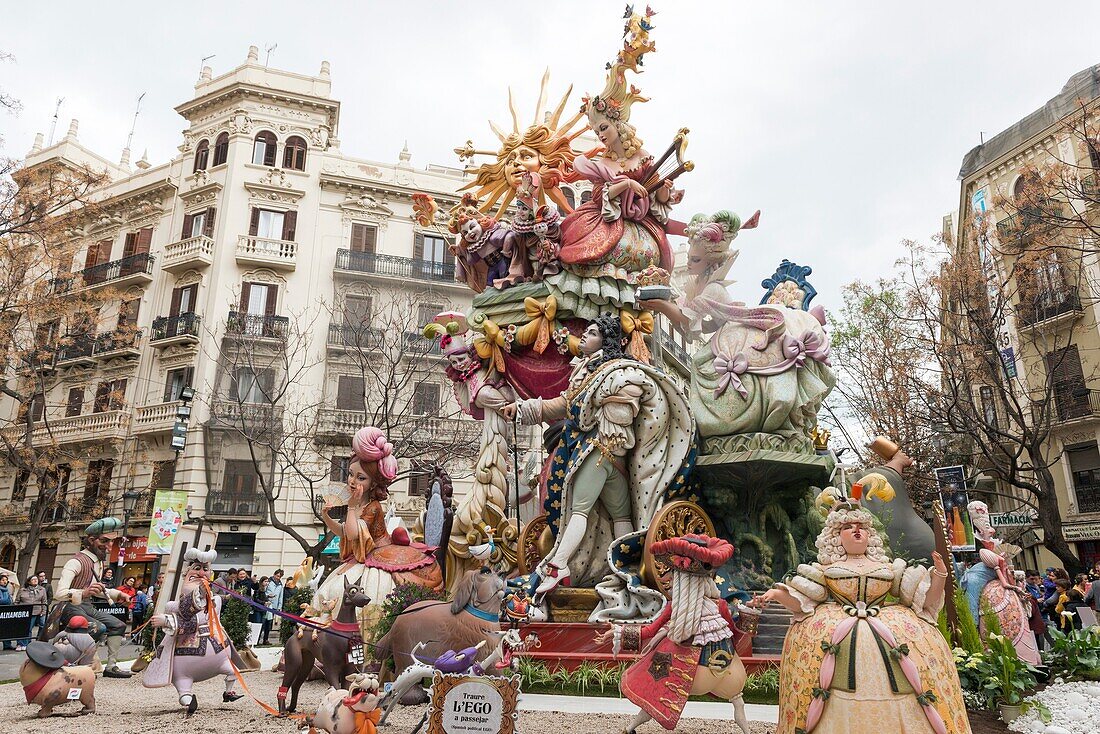 Almost all the crossings of streets of Valencia rise the artistic monuments in the week of the festivities Falleras