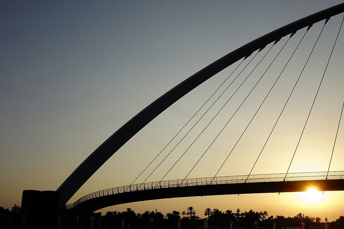 Tolerance Bridge, Dubai Water Canal, Dubai, VAE, Vereinigte Arabische Emirate