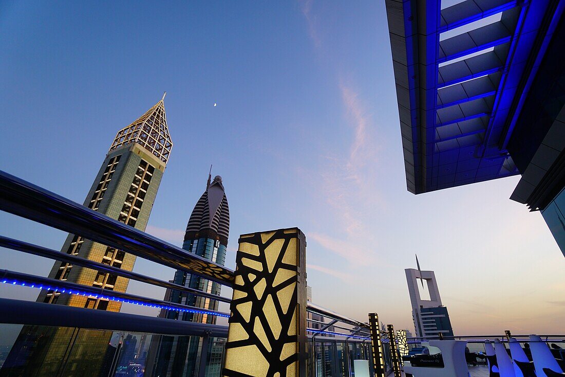 Dachterasse, Sheikh Zayed Road, Hochhäuser, Financal Centre, Dubai, VAE, Vereinigte Arabische Emirate