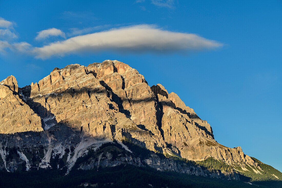 Wolkenstimmung über Monte Cristallo, Sextener Dolomiten, Dolomiten, UNESCO Welterbe Dolomiten, Venetien, Venezien, Italien