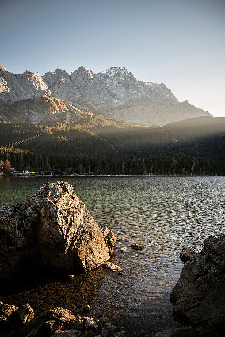 Eibsee below Zugspitze mountain, Grainau community, Garmisch-Partenkirchen, Bavaria, Alps, Germany