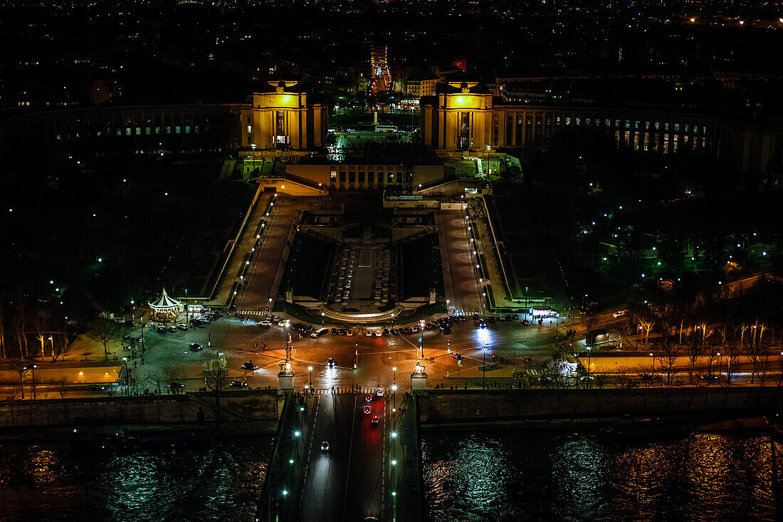 Jardins du Trocadéro seen from the Eiffel Tower at night, Paris, France, Europe