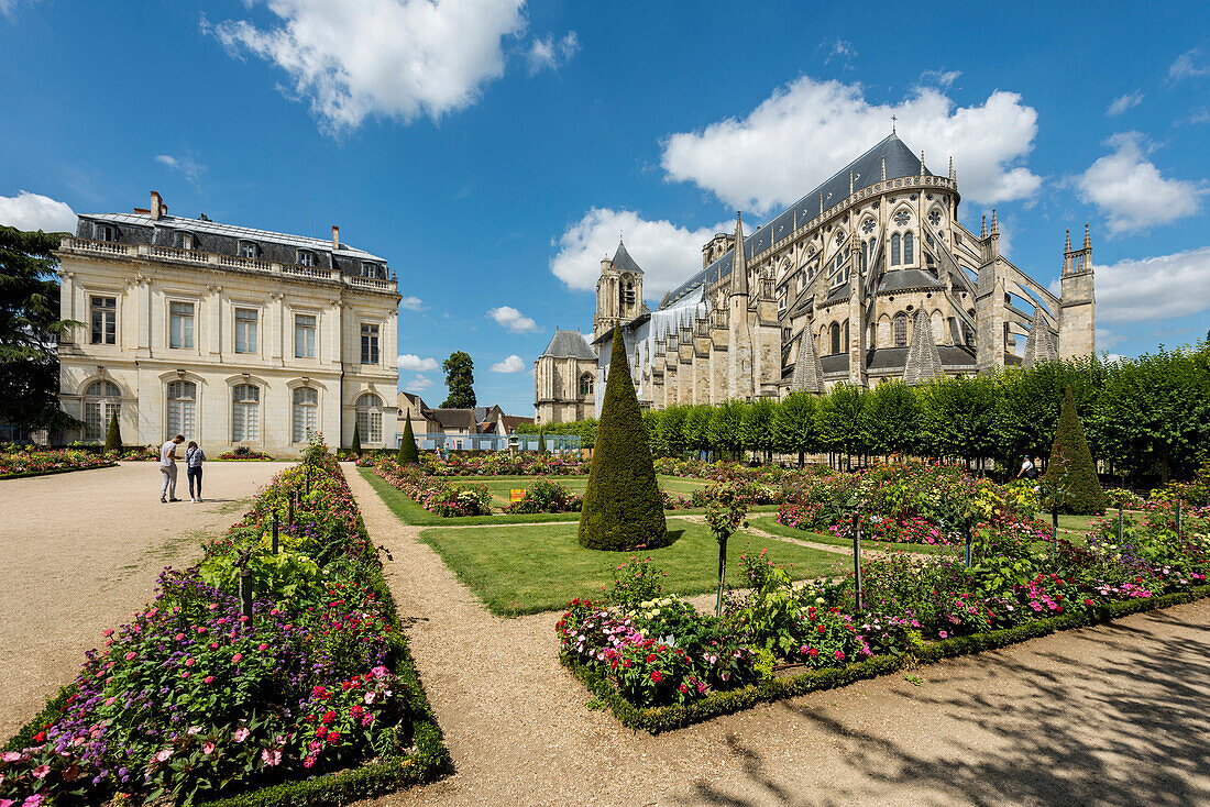 Kathedrale Saint Etienne, UNESCO-Weltkulturerbe, Bourges, Departement Cher, Region Centre-Val de Loire, Frankreich