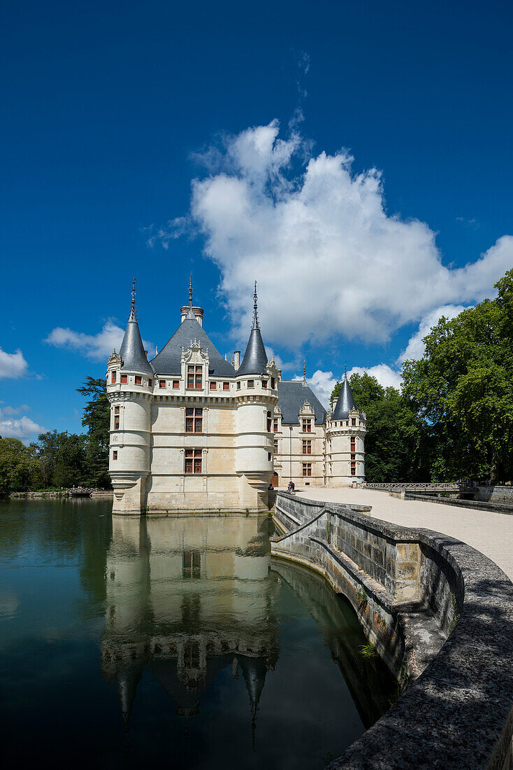 Chateau Azay-le-Rideau, Renaissance Castle, Loire, UNESCO World Heritage Site, Département Indre-et-Loire, France