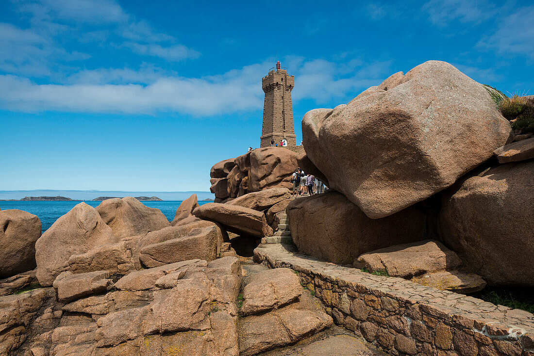 lighthouse and granite rocks, Phare de Ploumanac'h or Phare de Mean Ruz, Ploumanach, Côte de Granit Rose, Côtes d’Armor,  Brittany, France