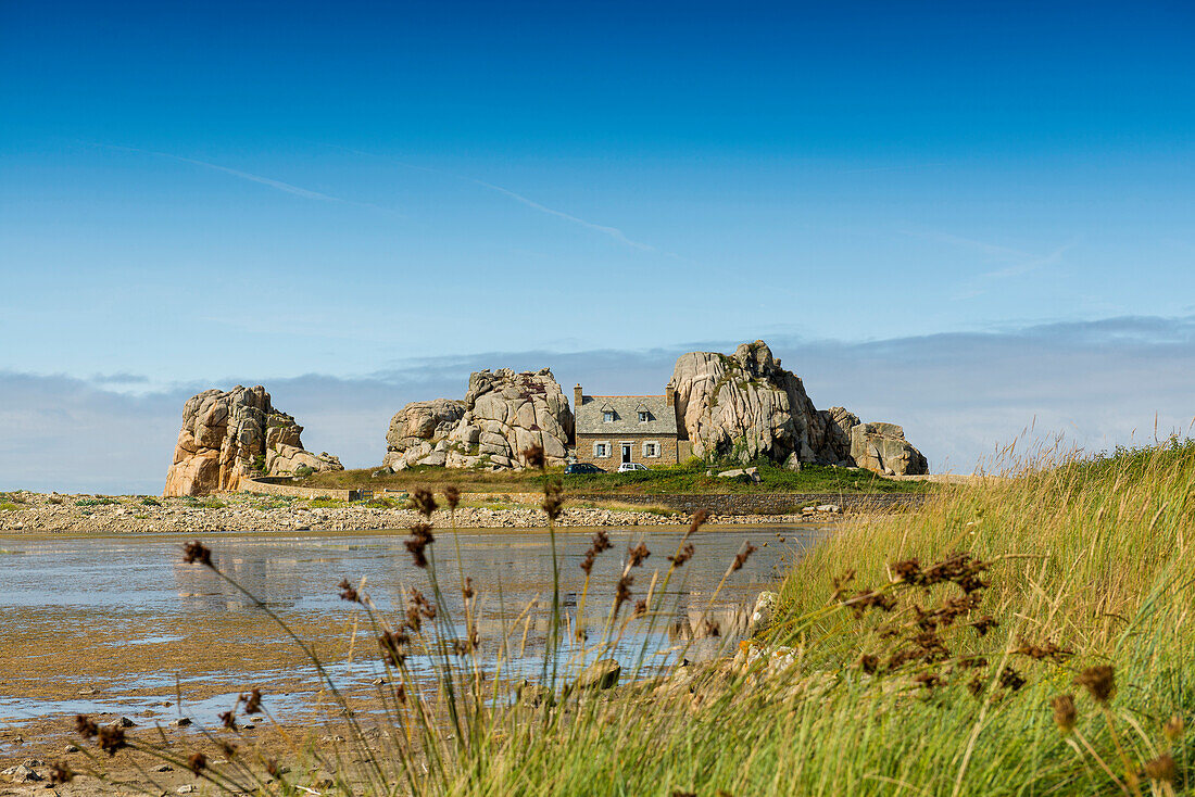 House between rocks, Castel Meur, La Gouffre, Plougrescant, Côte de Granit Rose, Cotes d'Armor, Brittany, France