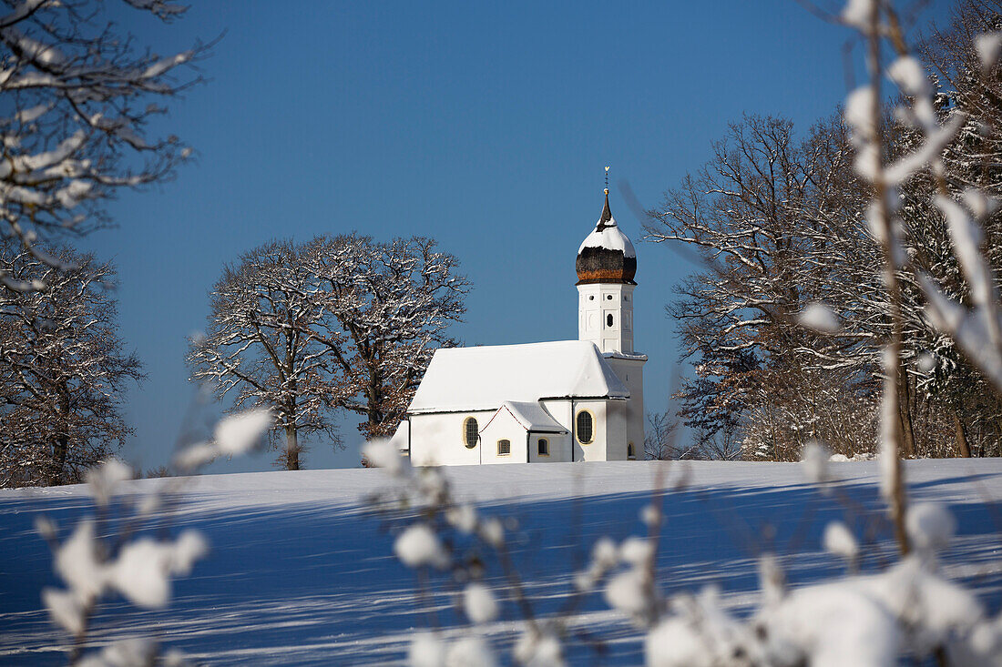 Hubkapelle Penzberg im Winter, Oberbayern, Deutschland, Europa