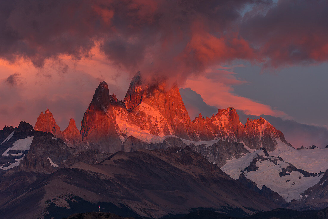 Fitz Roy at dawn, Los Glaciares National Park, Patagonia, Argentina