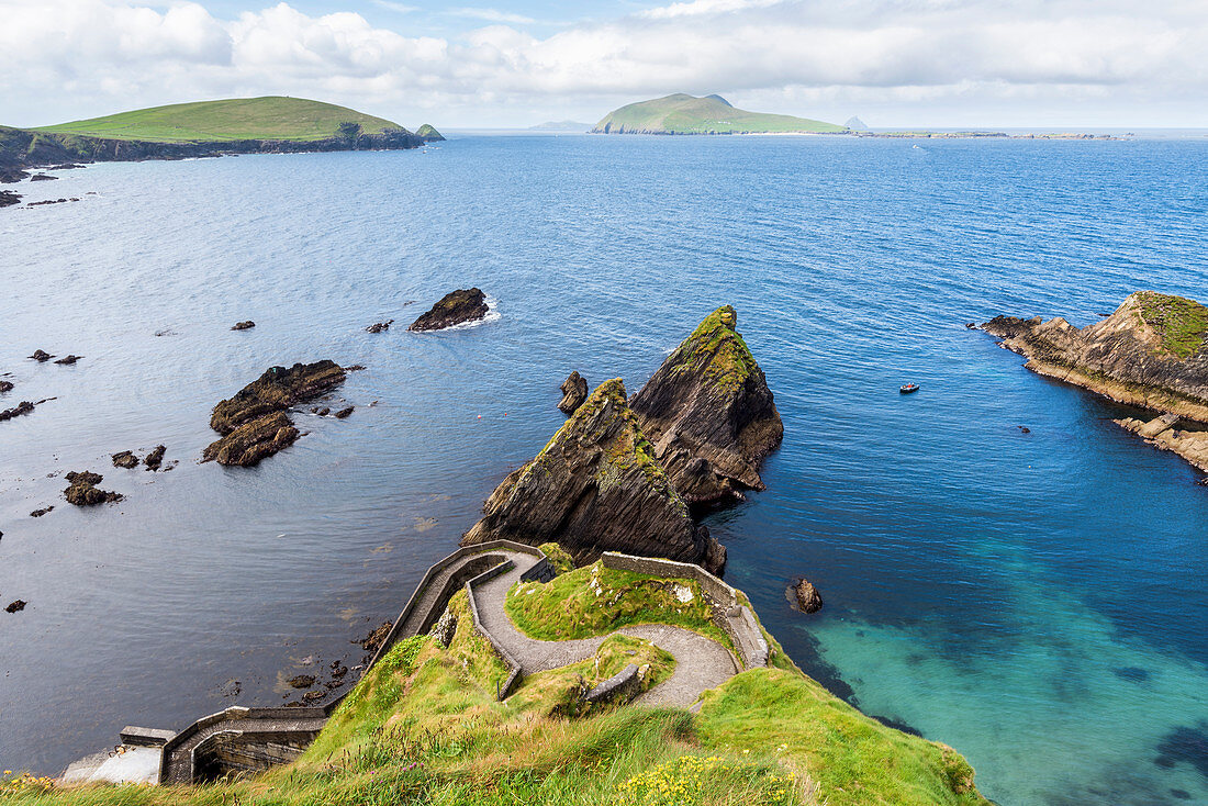 Dunquin pier, Dingle peninsula, County Kerry, Munster province, Ireland, Europe.