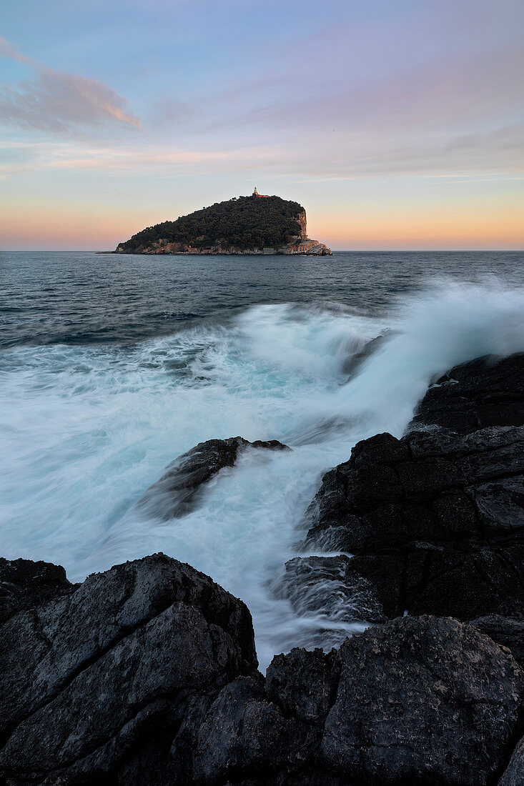 Sonnenuntergang vor der Insel Tino, La SpeziaLigurien, Italien, Europa