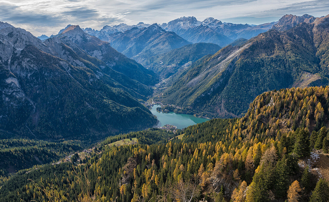 Italy, Veneto, Dolomites, Lake Alleghe from Fertazza