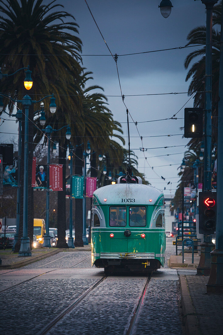 Drahtseilbahn nahe Embarcadero, San Francisco, Kalifornien, Vereinigte Staaten von Amerika