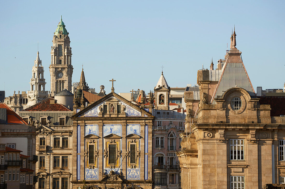 Blick auf Altstadt von Porto, Rio Douro, Distrikt Porto, Portugal, Europa