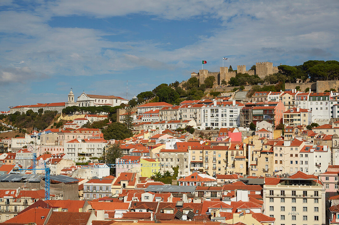 Castelo de Sao Jorge in Lissabon, Blick von der Aussichtsplattform des Elevador de Santa Justa, Alfama, Portugal, Europa