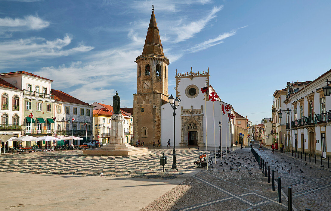 Tomar, Praca da República with church Sao Joao Baptista, District Santarém, Estremadura, Portugal, Europe