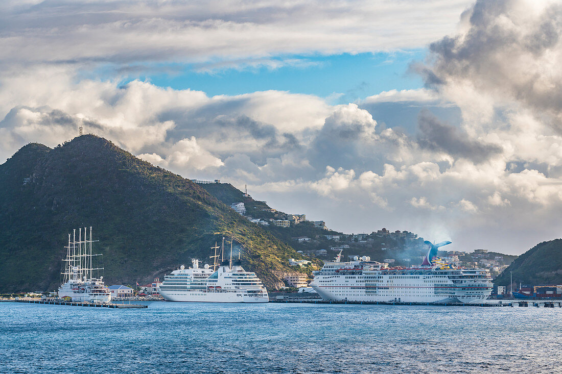 Port, cruise ships, Philipsburg, St. Martin, Caribbean, Lesser Antilles