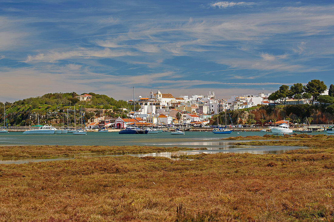 Naturschutzgebiet Reserva Natural da Ría do Alvor und Alvor bei Portimao, Distrikt Faro, Region Algarve, Portugal, Europa